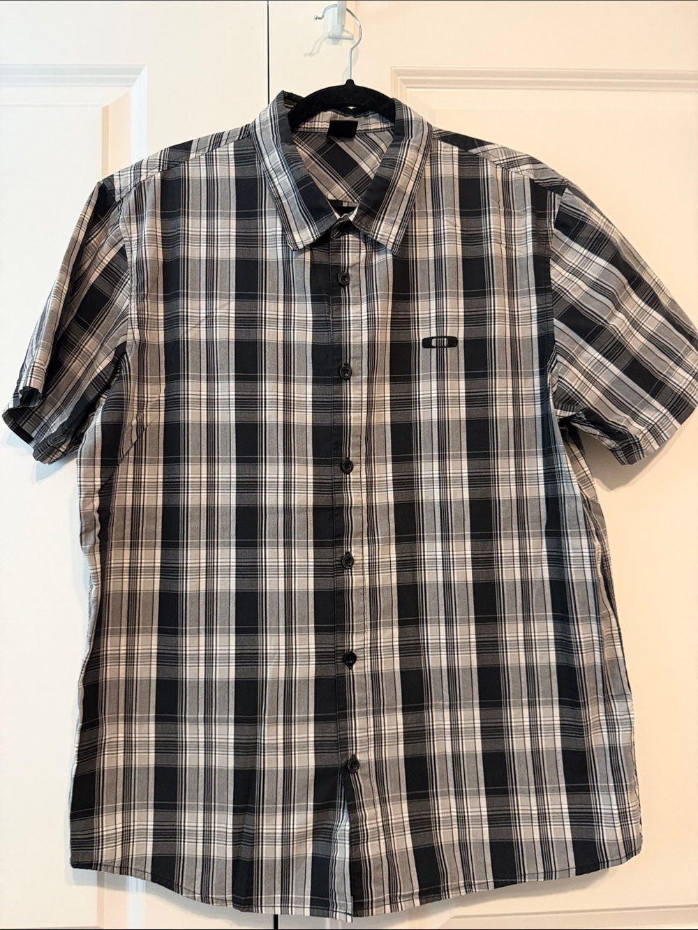 Oakley Black and White Plaid Short-Sleeve Button-Down Shirt